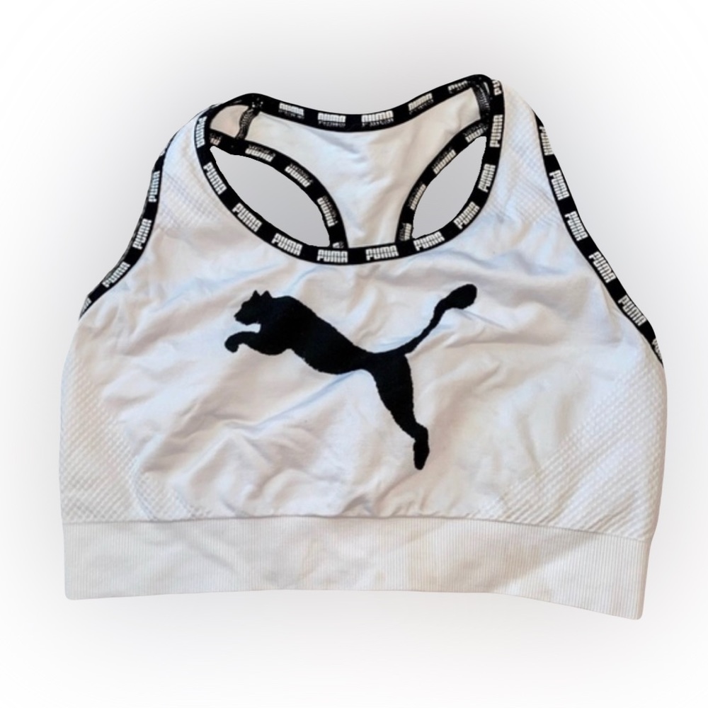 PUMA BLACK & WHITE LOGO SPORTS BRA // SIZE SMALL🤍